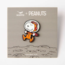 Load image into Gallery viewer, Magpie x Peanuts - Snoopy Space Astronaut Pin Badge