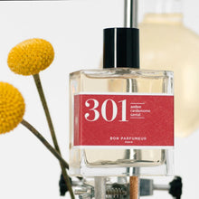 Load image into Gallery viewer, Bon Parfumeur Eau de Parfum 301: sandalwood, amber and cardamom - a spicy sandalwood. 30ml / 1 fl.oz.
