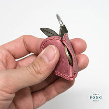 Load image into Gallery viewer, Handmade leather Peach keyring + token / coin holder by Herr PONG Berlin
