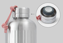 Load image into Gallery viewer, Black+Blum - Insulated Water Bottle - Explorer Large 850ml: Black