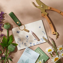 Load image into Gallery viewer, Tom's Studio - The Field Mouse – refillable travel pen: Brass
