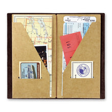 Load image into Gallery viewer, TRAVELER&#39;S Company notebook refill 020 - 2 Pocket Kraft Paper Folder - Regular size
