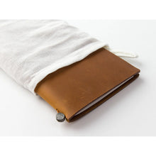 Load image into Gallery viewer, TRAVELER&#39;S COMPANY notebook - Camel coloured leather regular size
