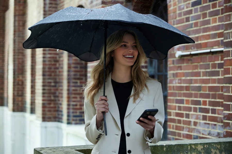 Blunt Metro Collapsible Compact Umbrella - Navy Blue