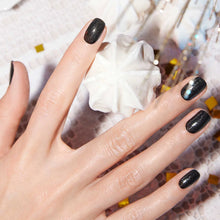 Load image into Gallery viewer, Manucurist Paris &quot;Green&quot; Nail Polish - Sparks
