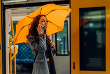 Load image into Gallery viewer, Blunt Metro Collapsible Compact Umbrella - Mango Orange
