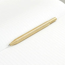 Load image into Gallery viewer, Method retractable capless ballpoint pen - solid brass - andhand
