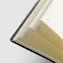 Load image into Gallery viewer, CIAK Classic Notebook - Dots, Plain, Lined Papers - Size B6
