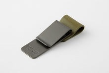 Load image into Gallery viewer, TRAVELER&#39;S Company notebook refill 016 - Penholder, Medium Size - Olive
