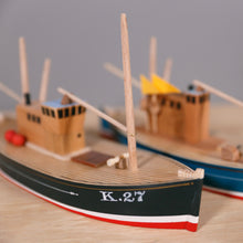 Load image into Gallery viewer, Personalised Wooden Boats
