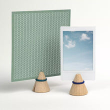 Load image into Gallery viewer, I-Cone photo / place card holder

