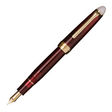 Load image into Gallery viewer, SHIKIORI DEEP RED YODAKI FOUNTAIN PEN by Sailor Pen
